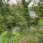 Riverside House Feriehus