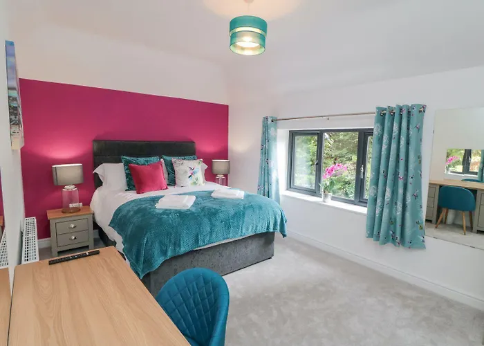 Riverside House Holiday home *