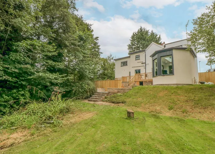 Riverside House Holiday home *